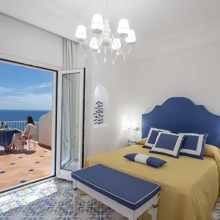 Open Gate Otel 3*