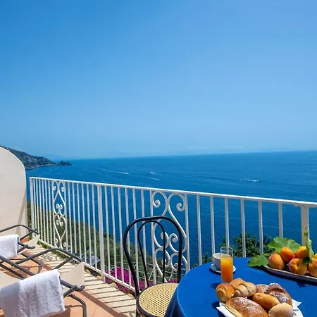 Open Gate Hotel 3*