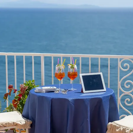 オープン ゲート ホテル 3*