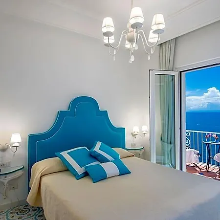 Hotel Open Gate 3*