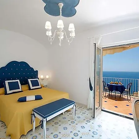 Open Gate Praiano