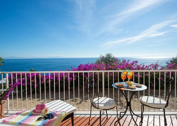 מלון Open Gate 3*