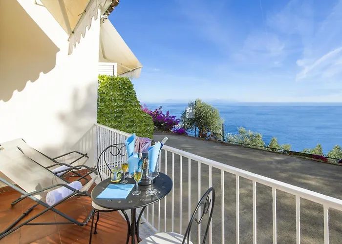 מלון Open Gate 3*